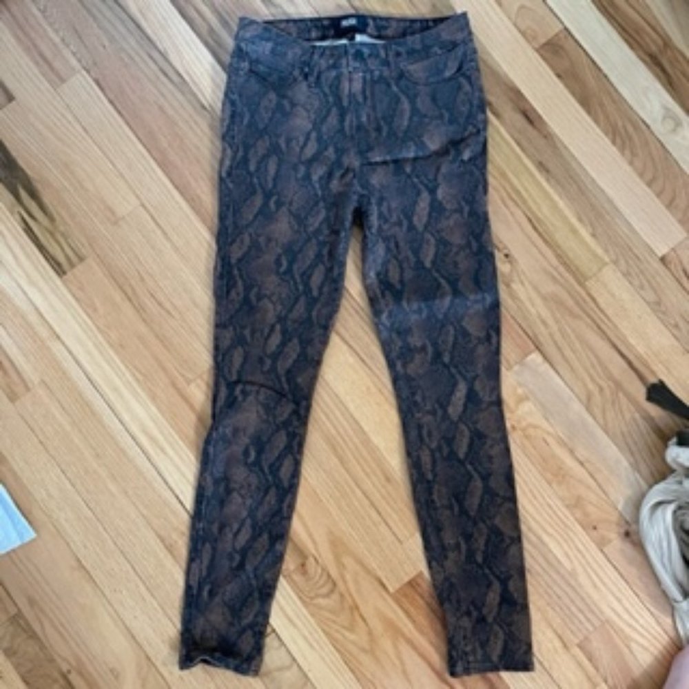 Paige Hoxton Skinny In Coated Brown Snake